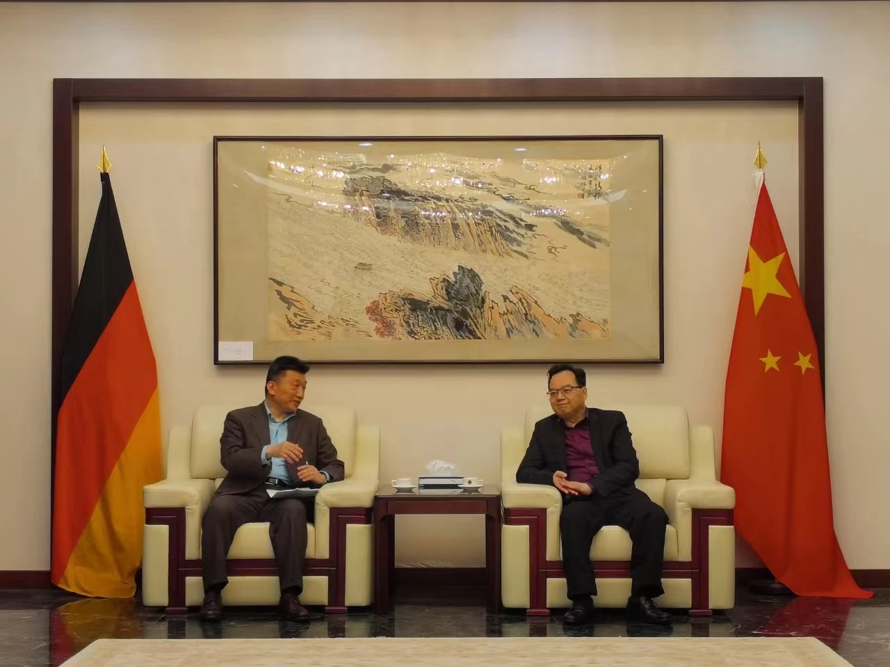 中国外文局领导率团赴德国推进国际传播与出版发行合作